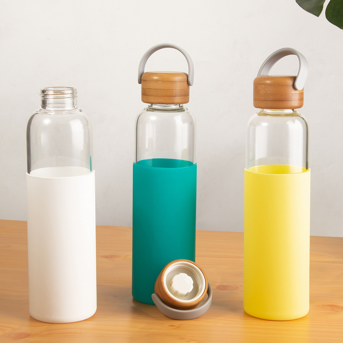 R08272.05 - Szklana butelka Refresh 560 ml, zielony 